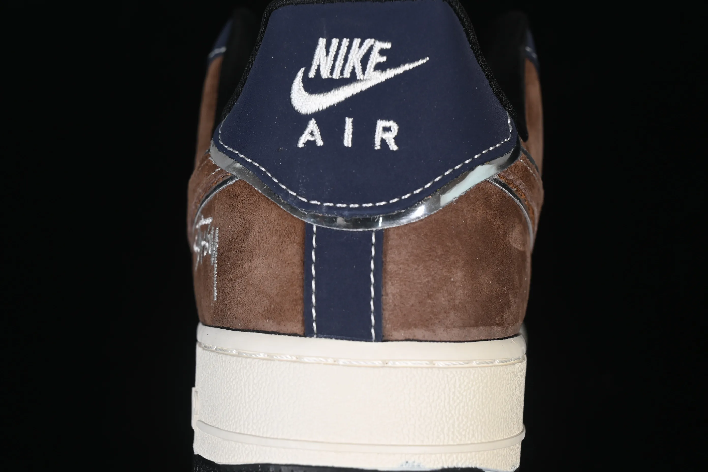 All categories Nk Air Force 1 Air Force series Nk Air Force 1 Low Air Force low-top Nike Air Force 1'07 Low Stussy co-branded blue brown pig leather Air Force 1 low-top casual sneakers DF0188-105